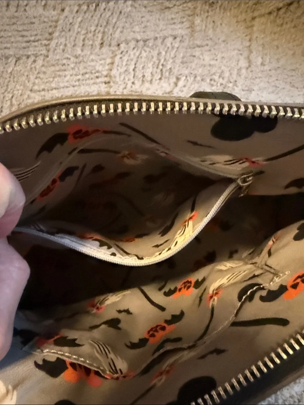 Disney x Loungefly Gray Mickey & Minnie Halloween Satchel - Picture 6 of 8